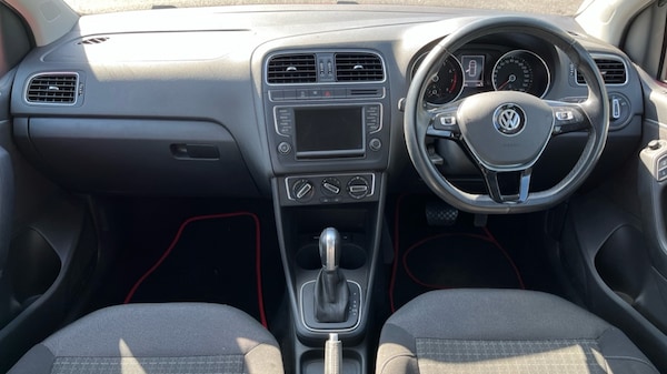 Used Volkswagen Polo 2015 for sale - 76254955: Photo 11