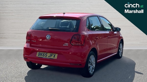 Used Volkswagen Polo 2015 for sale - 76254955: Photo 3