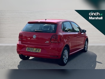 Used Volkswagen Polo 2015 for sale - 76254955: Photo 3
