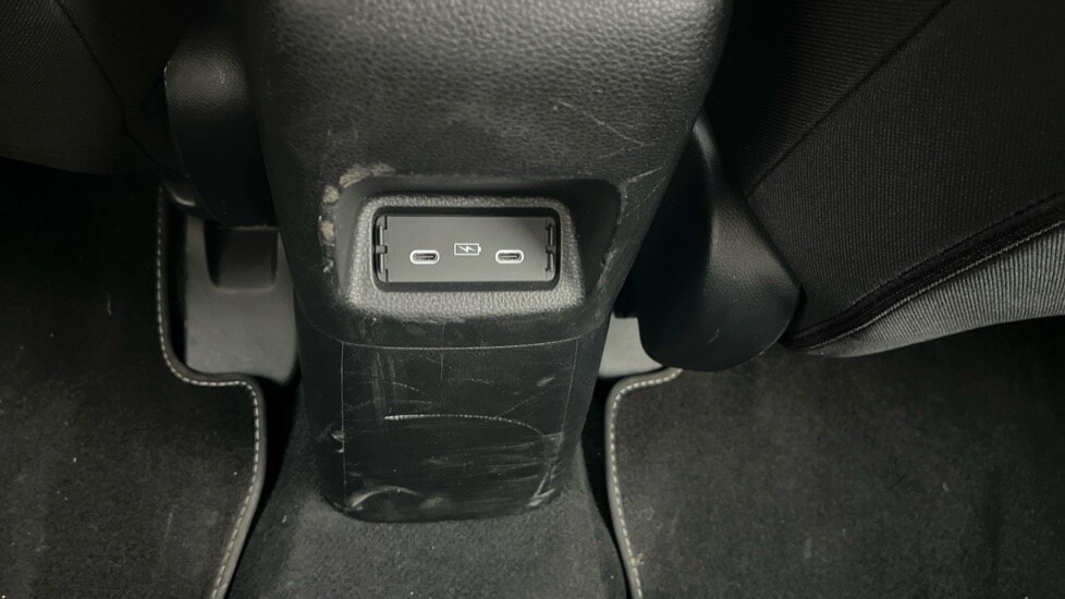 Used Honda Jazz 2023 for sale - 76428196: Photo 32