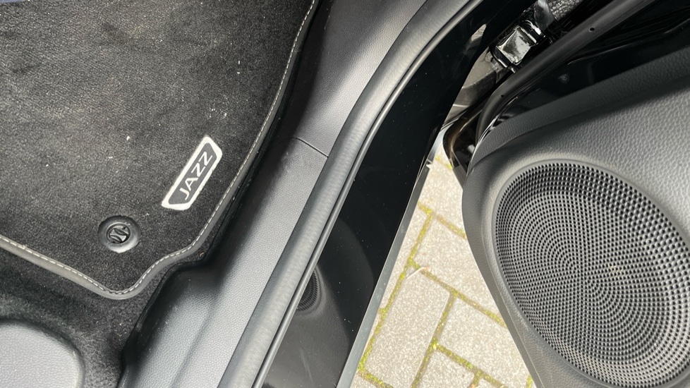 Used Honda Jazz 2023 for sale - 76428196: Photo 37