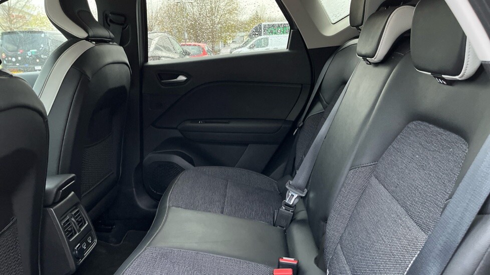 Used Renault Captur 2023 for sale - 76514720: Photo 14