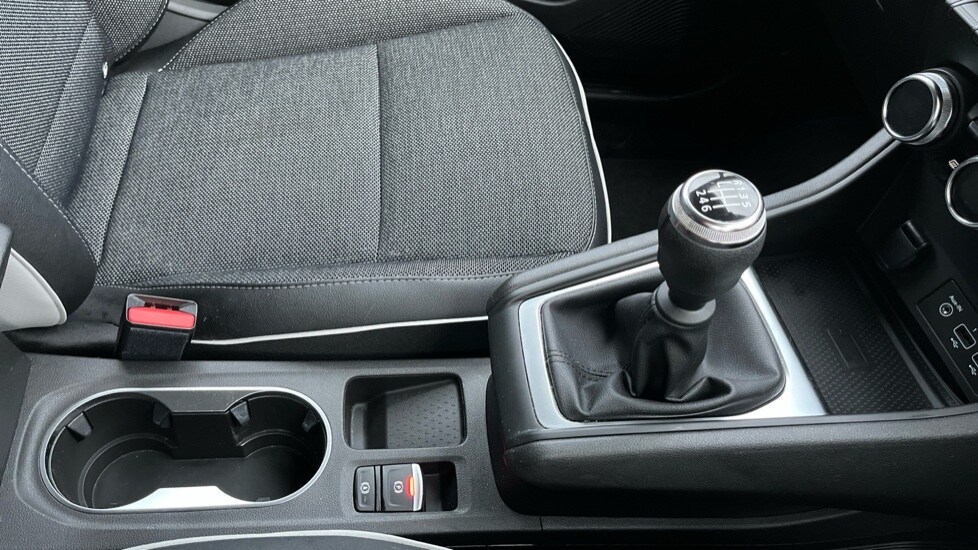 Used Renault Captur 2023 for sale - 76514720: Photo 29