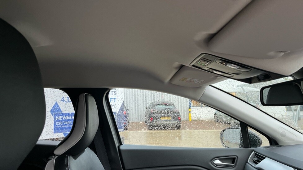 Used Renault Captur 2023 for sale - 76514720: Photo 32