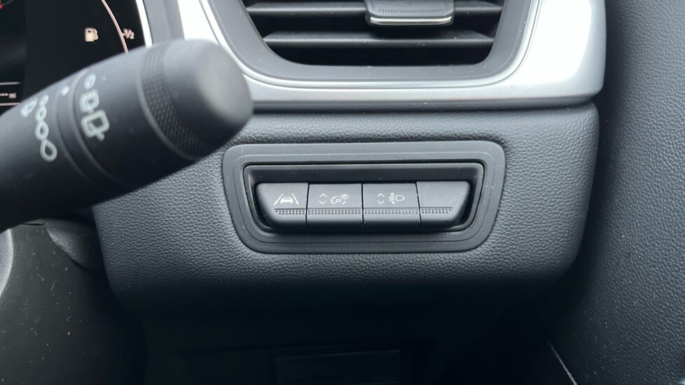 Used Renault Captur 2023 for sale - 76514720: Photo 39