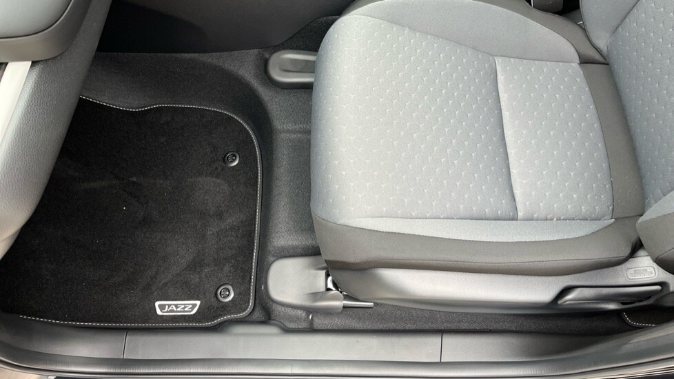 Used Honda Jazz 2025 for sale - 76161396: Photo 30