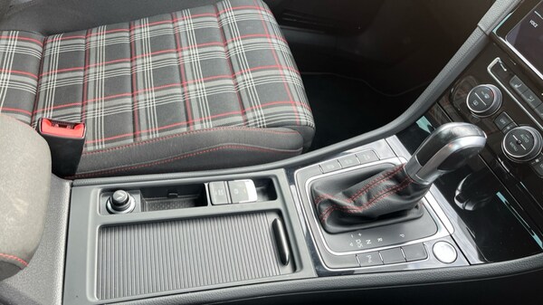 Used Volkswagen Golf 2019 for sale - 76124699: Photo 27