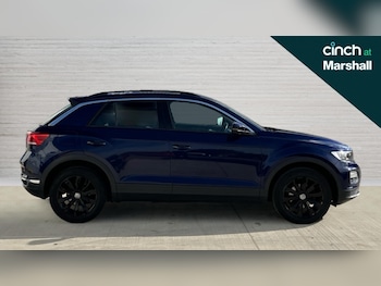 Used Volkswagen T-Roc 2019 for sale - 76328163: Photo