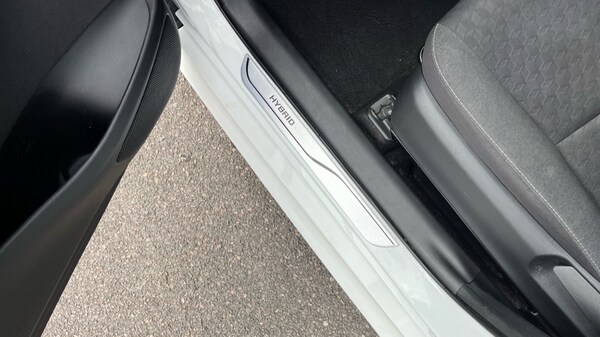 Used Toyota Yaris 2023 for sale - 75285849: Photo 35