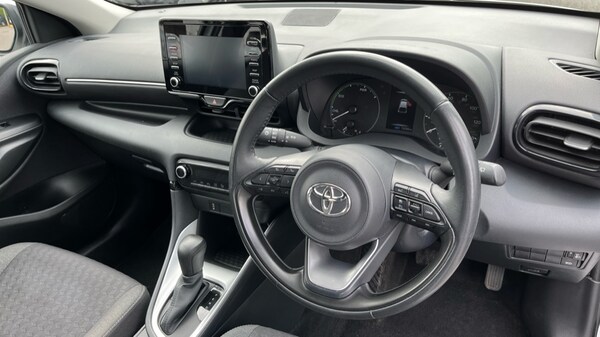 Used Toyota Yaris 2023 for sale - 75285849: Photo 9