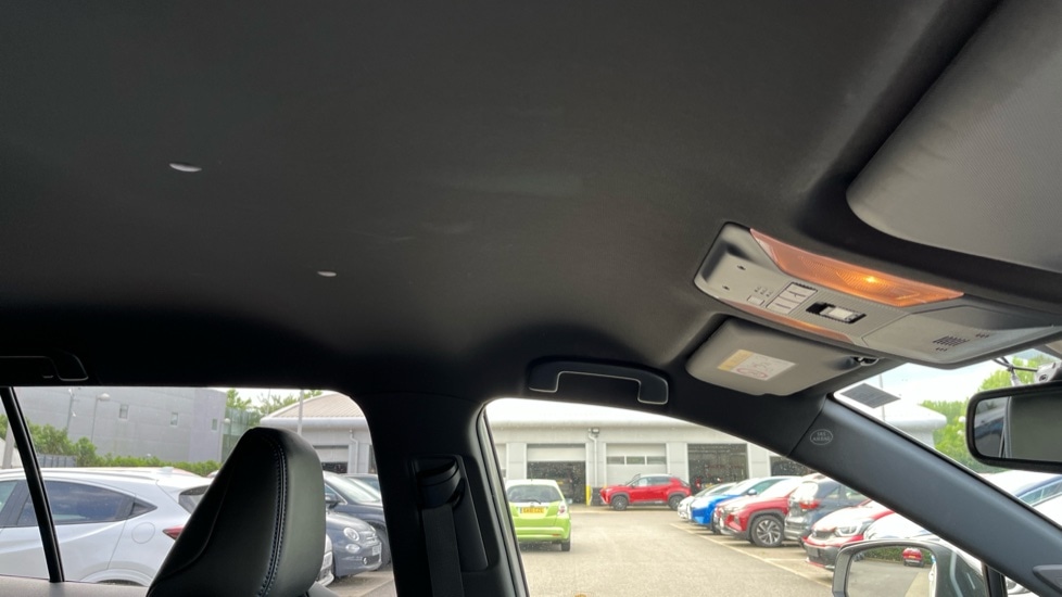 Used Toyota RAV4 2021 for sale - 76161311: Photo 32