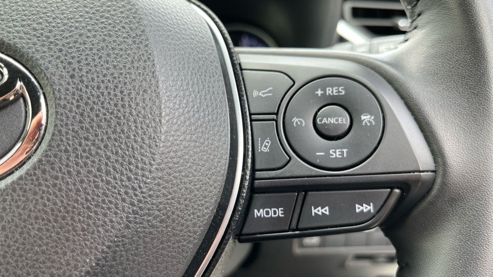 Used Toyota RAV4 2021 for sale - 76161311: Photo 40