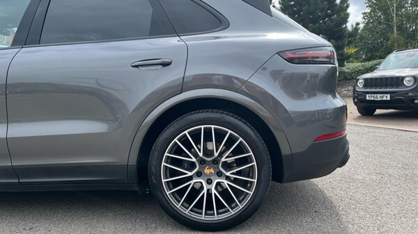 Used Porsche Cayenne 2019 for sale - 76265617: Photo 19
