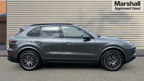 Used Porsche Cayenne 2019 for sale - 76265617: Photo 2