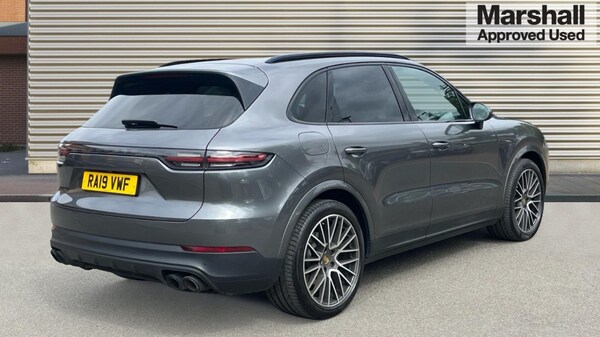Used Porsche Cayenne 2019 for sale - 76265617: Photo 3