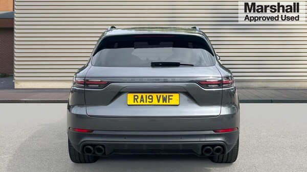Used Porsche Cayenne 2019 for sale - 76265617: Photo 4