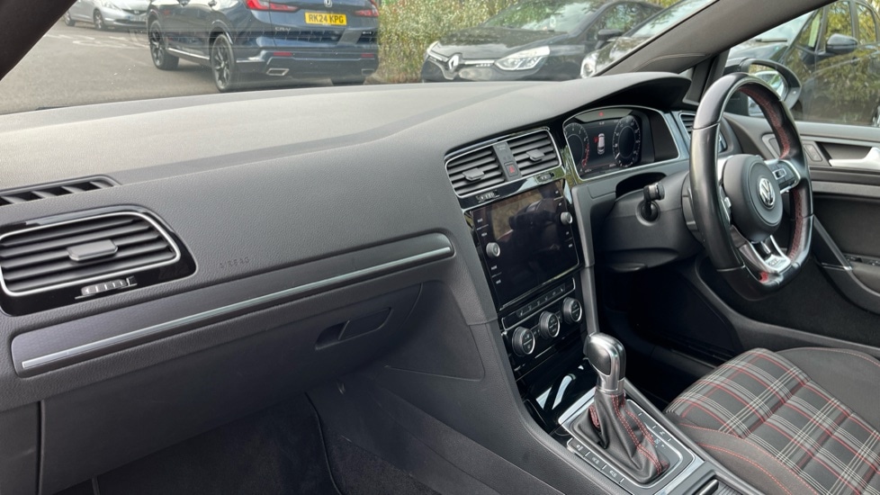 Used Volkswagen Golf 2019 for sale - 76501578: Photo 10