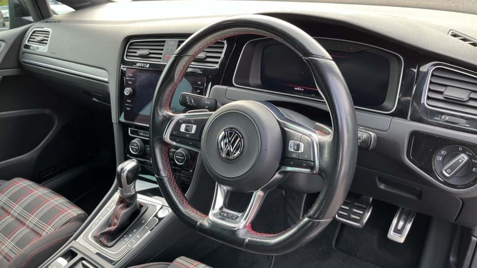 Used Volkswagen Golf 2019 for sale - 76501578: Photo 9