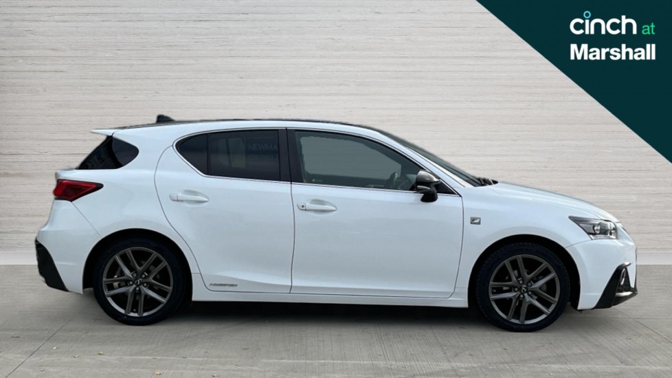 Used Lexus CT 2018 for sale - 76104224: Photo 2