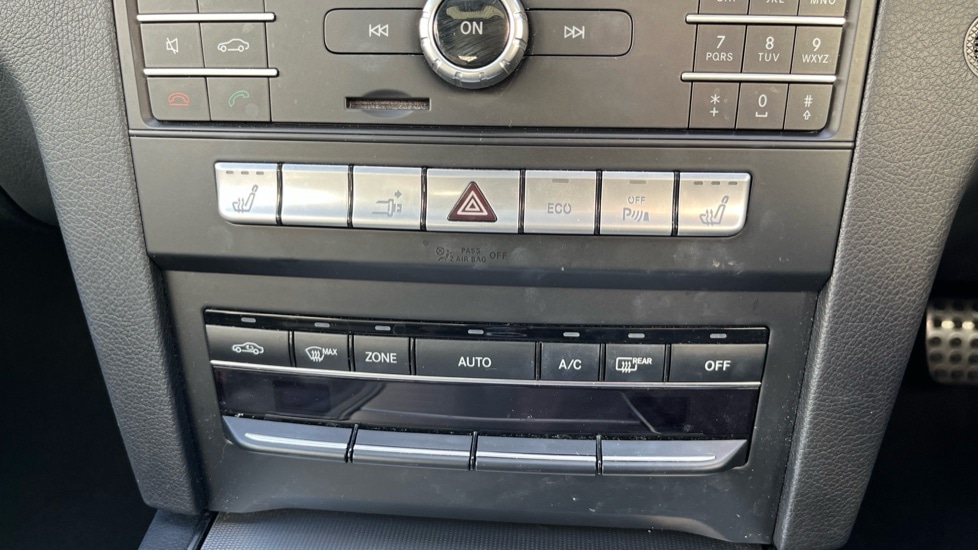 Used Mercedes-Benz E Class 2016 for sale - 76614848: Photo 32