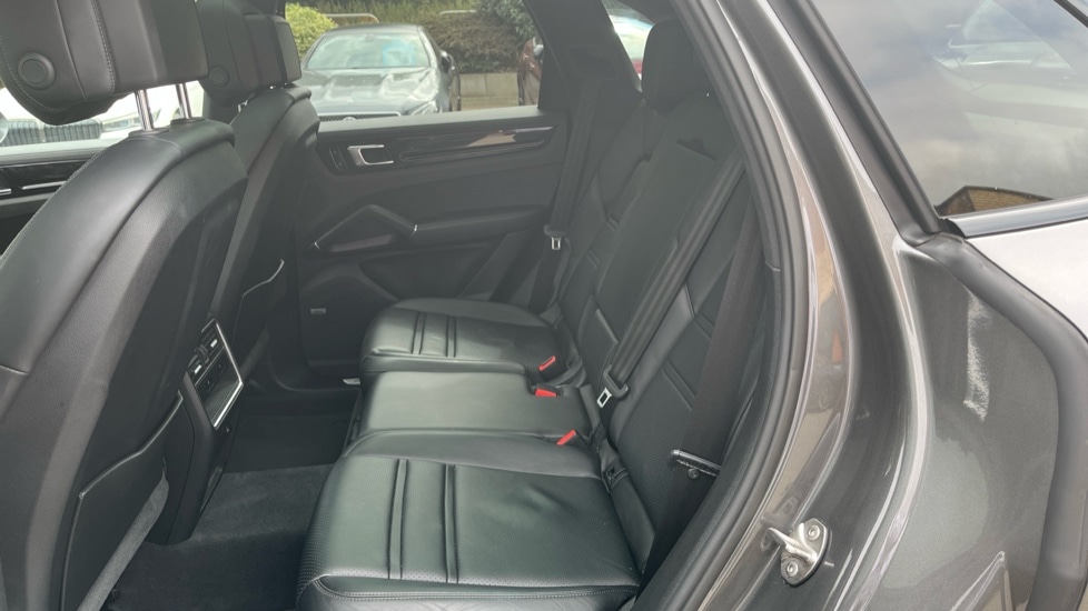 Used Porsche Cayenne 2019 for sale - 76615351: Photo 14