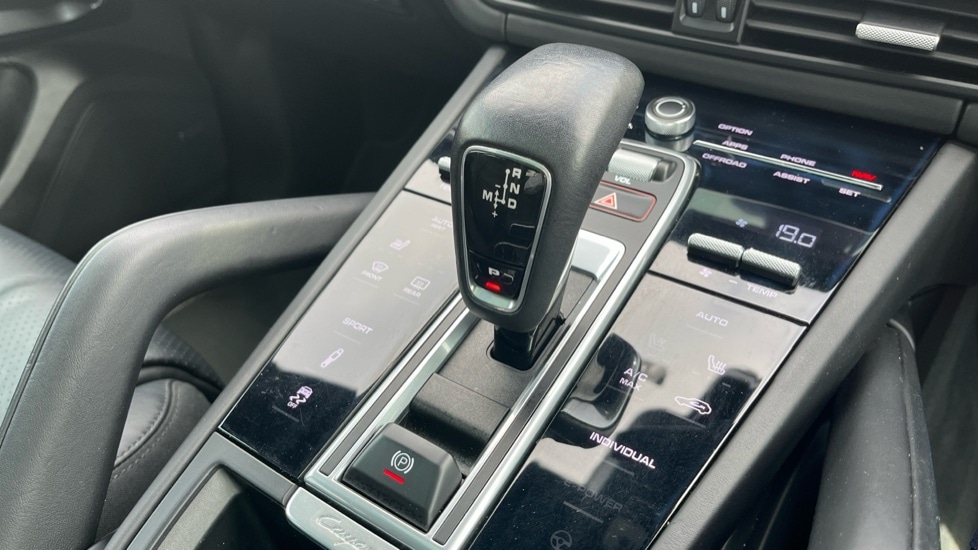 Used Porsche Cayenne 2019 for sale - 76615351: Photo 28