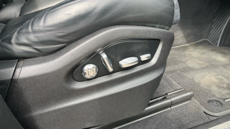 Used Porsche Cayenne 2019 for sale - 76615351: Photo 31