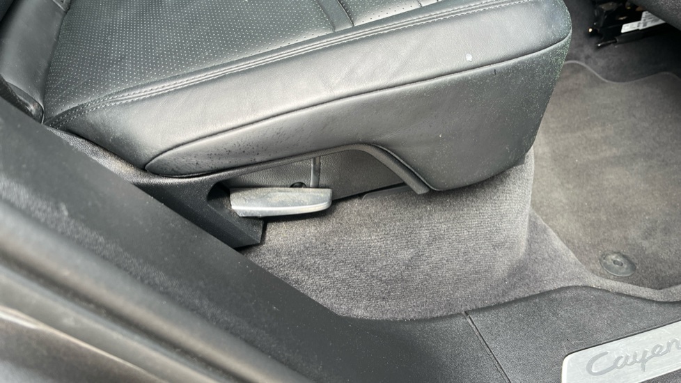 Used Porsche Cayenne 2019 for sale - 76615351: Photo 41