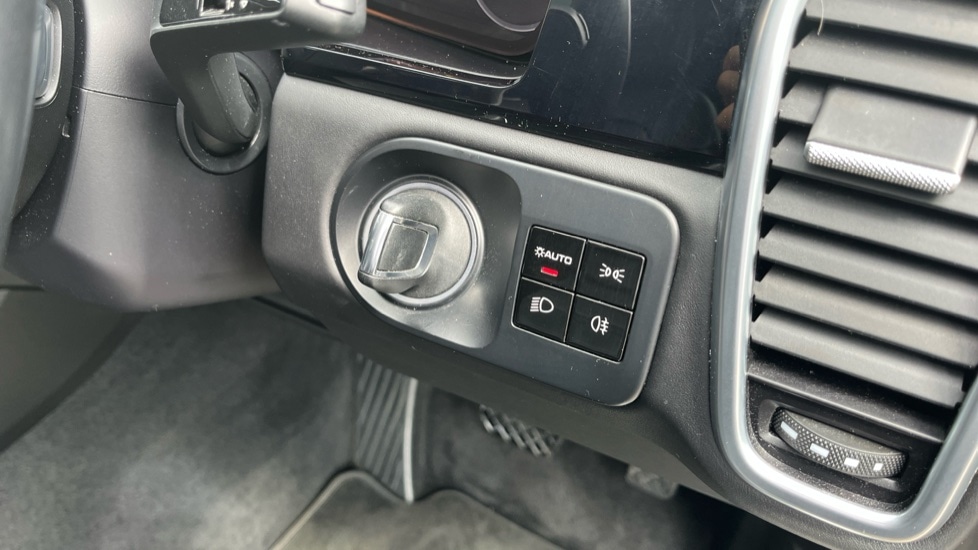 Used Porsche Cayenne 2019 for sale - 76615351: Photo 45