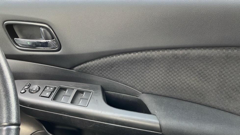 Used Honda CR-V 2016 for sale - 76507737: Photo 28