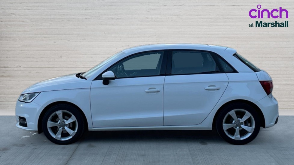 Used Audi A1 2016 for sale - 76977652: Photo 6
