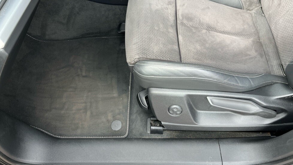 Used Audi Q5 2017 for sale - 76842207: Photo 31