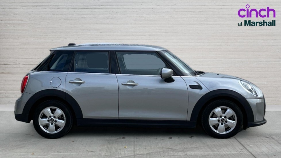 Used MINI Hatch 2022 for sale - 76321943: Photo 2