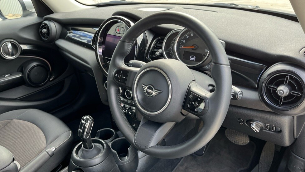 Used MINI Hatch 2022 for sale - 76321943: Photo 9