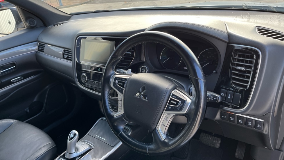 Used Mitsubishi Outlander 2018 for sale - 76372857: Photo 9
