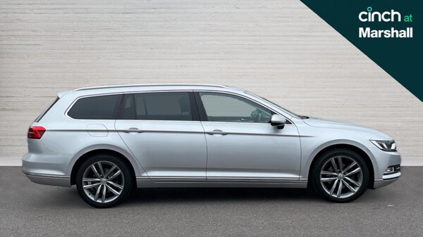 Used Volkswagen Passat 2019 for sale - 76161457: Photo 2