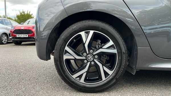 Used Toyota Yaris 2024 for sale - 75274371: Photo 19