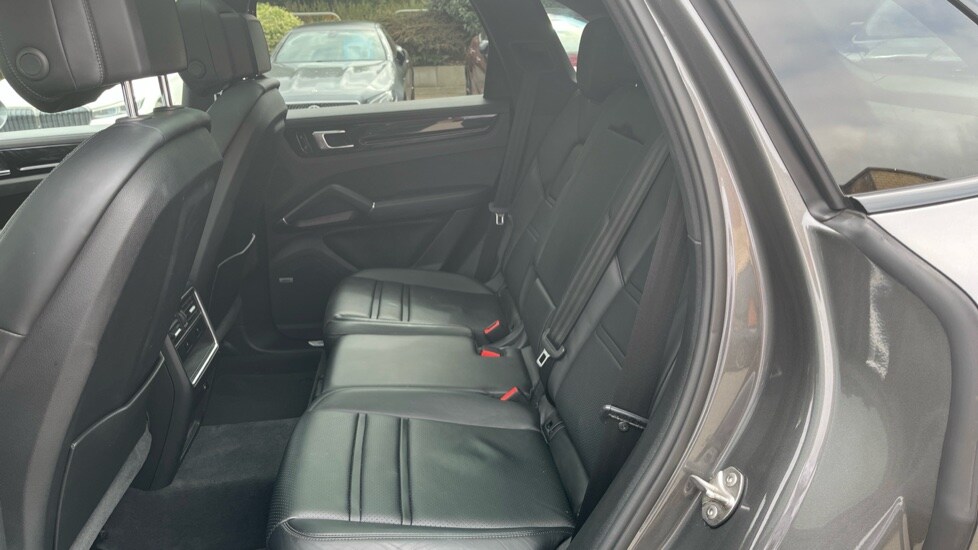Used Porsche Cayenne 2019 for sale - 77047625: Photo 14