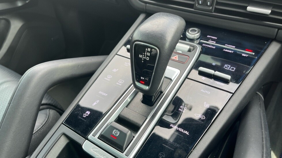 Used Porsche Cayenne 2019 for sale - 77047625: Photo 30