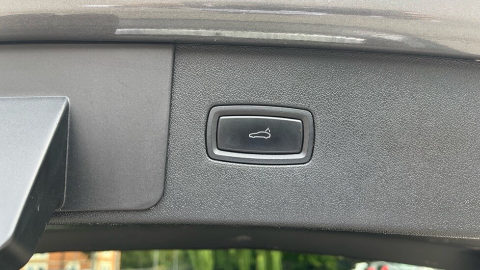 Used Porsche Cayenne 2019 for sale - 77047625: Photo 40