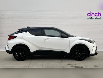 Used Toyota C-HR 2021 for sale - 76881811: Photo