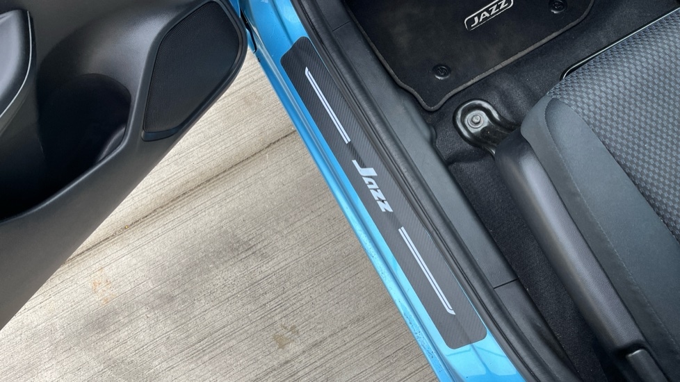 Used Honda Jazz 2018 for sale - 76668230: Photo 35