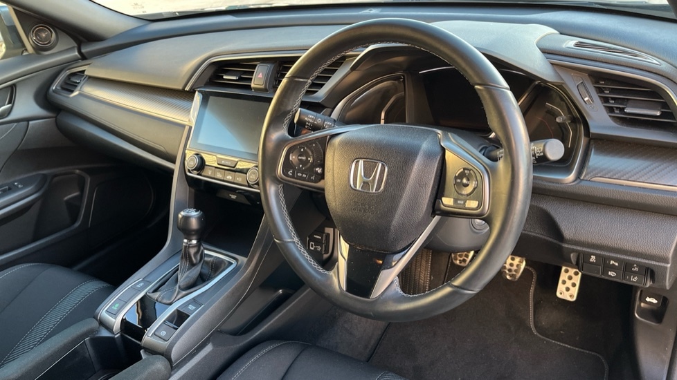 Used Honda Civic 2017 for sale - 76933263: Photo 14