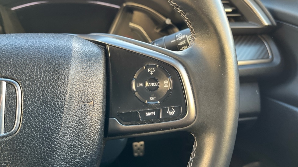 Used Honda Civic 2017 for sale - 76933263: Photo 22