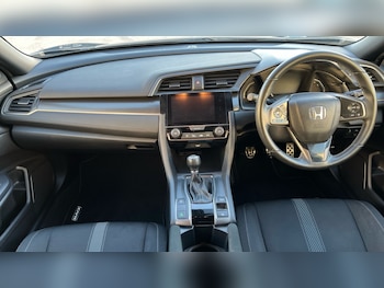 Used Honda Civic 2017 for sale - 76933263: Photo