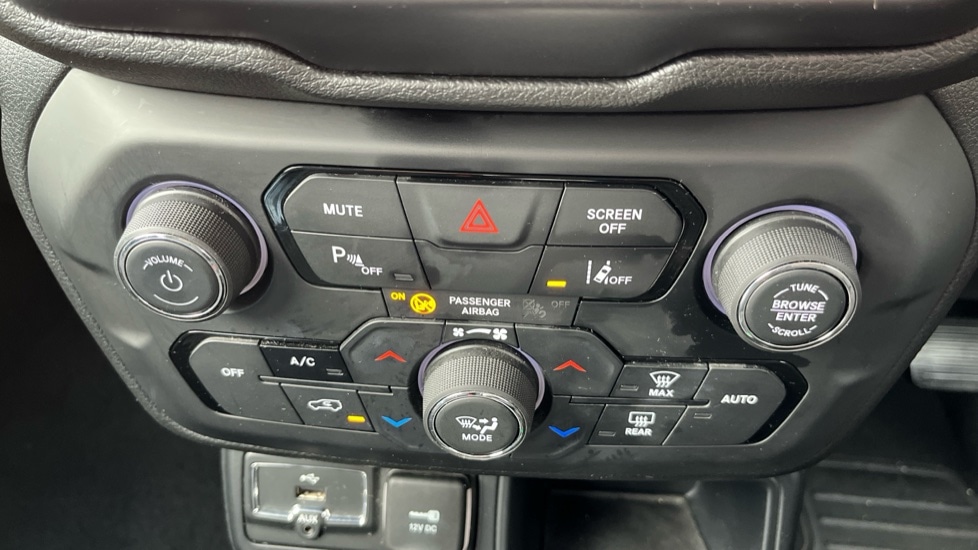 Used Jeep Renegade 2019 for sale - 76519386: Photo 32