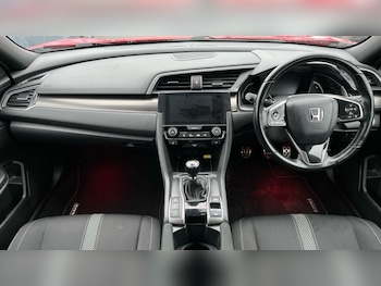 Used Honda Civic 2019 for sale - 76780296: Photo