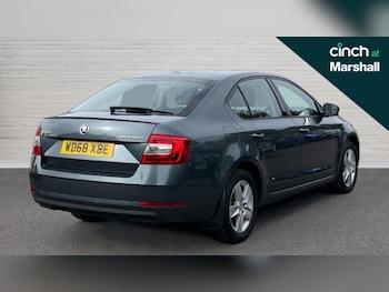 Used Skoda Octavia 2019 for sale - 75783850: Photo