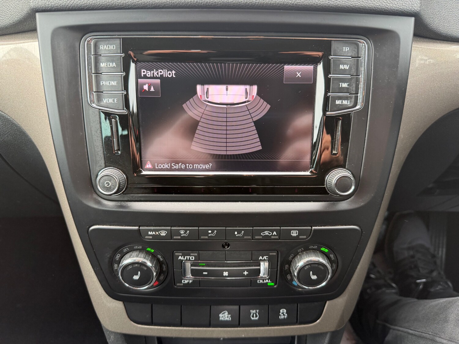 Used Skoda Yeti 2015 for sale - 77981399: Photo 21