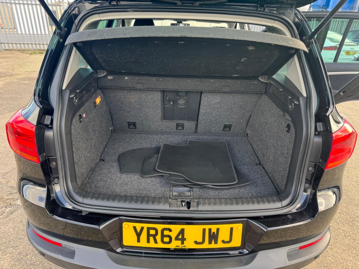 Used Volkswagen Tiguan 2014 for sale - 76349720: Photo 13